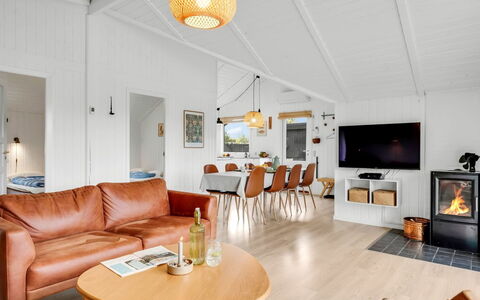 Ilsi - 1.5Km from the Sea: Træ, Loft, Indretning, Hjem, Etage, Stue, Trægulve, Hårdttræ, Værelse