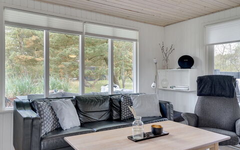 Monja - 2.2Km from the Sea: Svømmepøl, Udendørs Møbler, Møbel, Udvej, Flise, Eco Hotel, Skygge, Stol, Fritid, Estate