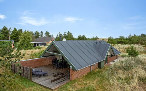 Görel - 1Km from the Sea: Græs, Hus, Tag, Hjem, Sommerhus, Busk, Land Lot, Landdistrikt, Stuehus, Bunddække