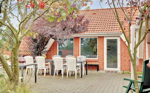 Partenij - 1Km from the Sea: Hus, Tag, Hjem, Sommerhus, Estate, Stuehus, Villa, Veranda, Sidespor