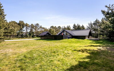 Rumena - 800M from the Sea