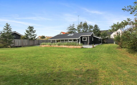 Hildegarde - 900M from the Sea
