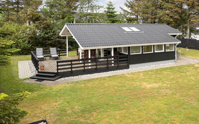 Hildegarde - 900M from the Sea