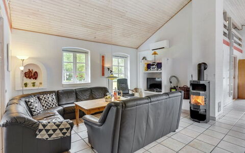 Kalotta - 3.2Km from the Sea: Svømmepøl, Udendørs Møbler, Møbel, Udvej, Flise, Eco Hotel, Skygge, Stol, Fritid, Estate