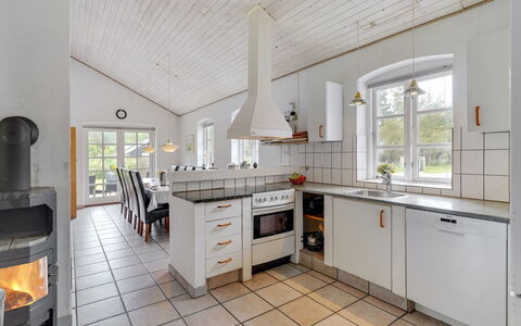 Kalotta - 3.2Km from the Sea: Svømmepøl, Udendørs Møbler, Møbel, Udvej, Flise, Eco Hotel, Skygge, Stol, Fritid, Estate