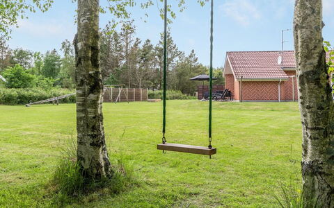 Kalotta - 3.2Km from the Sea: Svømmepøl, Udendørs Møbler, Møbel, Udvej, Flise, Eco Hotel, Skygge, Stol, Fritid, Estate