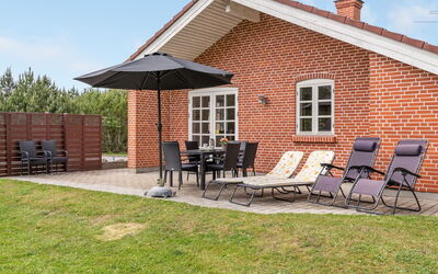Kalotta - 3.2Km from the Sea