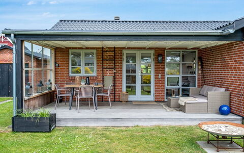 Agni - 800M from the Sea: Hus, Hjem, Dør, Cykel, Møbel, Udendørs Møbler, Sommerhus, Udendørs Bord, Gård, Have