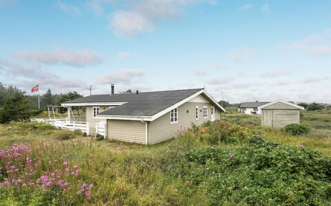 Dortea - 600M from the Sea: Græs, Hus, Tag, Sommerhus, Hjem, Busk, Stuehus, Land Lot, Landdistrikt