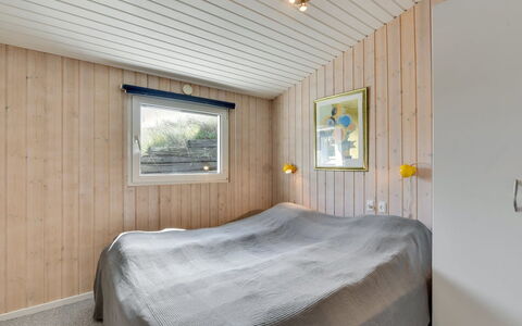 Jess - from the Sea: Træ, Loft, Soveværelse, Indretning, Etage, Gulvbelægning, Hjem, Værelse, Seng, Sengetøj