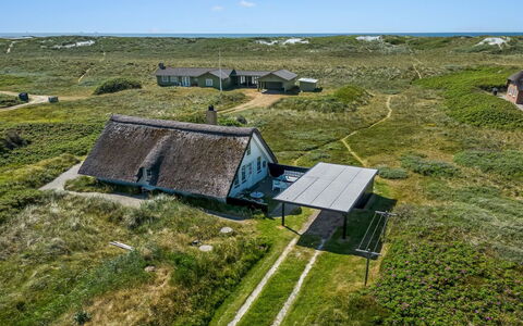 Klimentina - 150M from the Sea: Græs, Græs-, Økoregion, Land Lot, Landskab, Landdistrikt, Almindeligt, Plantesamfund, Tag, Sommerhus