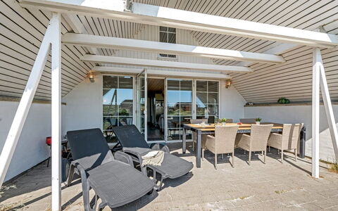 Klimentina - 150M from the Sea: Plantesamfund, Sollys, Urteagtig Plante, Have, Plantation, Landbrug, Farm