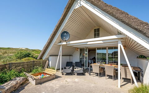Klimentina - 150M from the Sea: Plantesamfund, Sollys, Urteagtig Plante, Have, Plantation, Landbrug, Farm