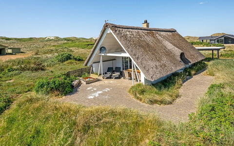 Klimentina - 150M from the Sea: Plantesamfund, Sollys, Urteagtig Plante, Have, Plantation, Landbrug, Farm