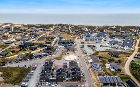 Anneka - 200M from the Sea: Hus, Tag, Hjem, Sommerhus, Skur, Garden Bygninger, Sidespor, Gård, Bjælkehytte, Hytte