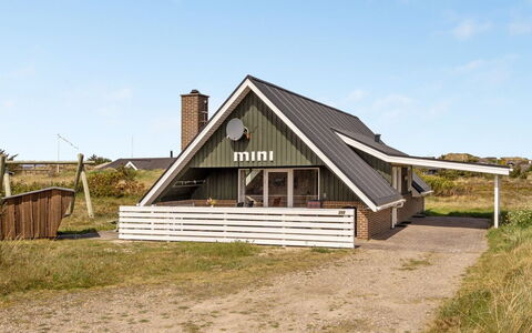 Alleta - 600M from the Sea: Busk, Urban Design, Bunddække, Mursten, Lejlighed, Estate, Murværk, Altan, Landscaping