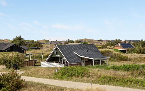 Alleta - 600M from the Sea: Busk, Urban Design, Bunddække, Mursten, Lejlighed, Estate, Murværk, Altan, Landscaping
