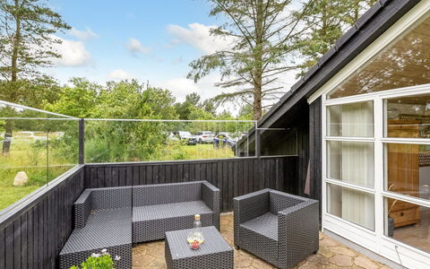 Ørwendil - 2Km from the Sea: Hus, Sommerhus, Tag, Garden Bygninger, Skygge, Skur, Backyard, Udendørs Møbler, Gård, Lawn