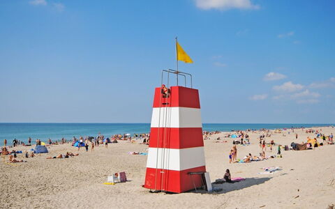 Jannike - 100M from the Sea: Strand, Krop Af Vand, Naturligt Miljø, Kyst, Sommer, Sand, Hav, Ferie, Coastal Og Oceaniske Landskabsformer, Sjovt