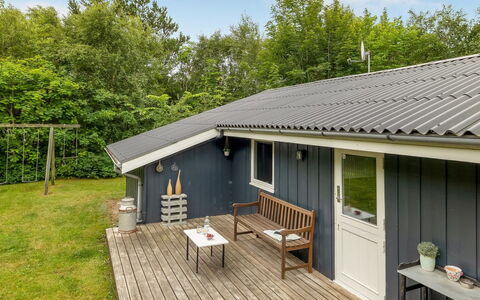 Fredger - 1.8Km from the Sea: Hus, Tag, Hjem, Sommerhus, Estate, Stuehus, Villa, Veranda, Sidespor