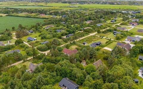 Fredger - 1.8Km from the Sea: Hus, Tag, Hjem, Sommerhus, Estate, Stuehus, Villa, Veranda, Sidespor
