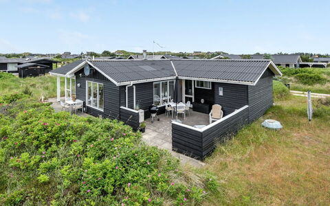 Marika - 500M from the Sea: Sommerhus, Skur, Hytte, Stuehus, Prærie, Hytte, Lade, Bjælkehytte, Garden Bygninger