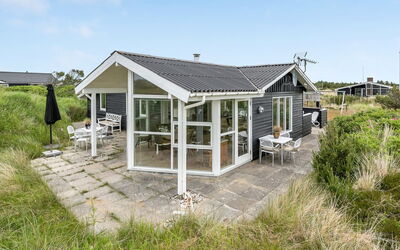 Marika - 500M from the Sea