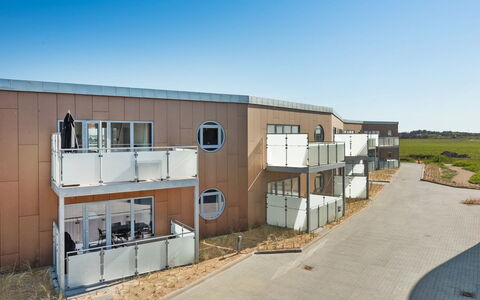 Aiana - 250M from the Sea: Kompositmateriale, Urban Design, Skygge, Beton, Altan, Dagslys