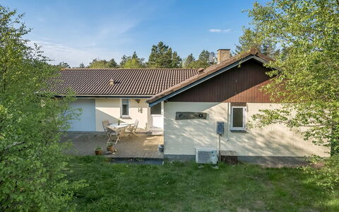 Mirva - 800M to the Fjord: Bygning, Græs, Hus, Tag, Boligområde, Hjem, Arkitektur, Sommerhus, Land Lot, Landdistrikt