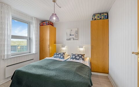 Gottfreda - 330M to the Fjord: Soveværelse, Seng, Træ, Sengetøj, Indretning, Sengetøj, Loft, Etage, Gulvbelægning, Bed Frame