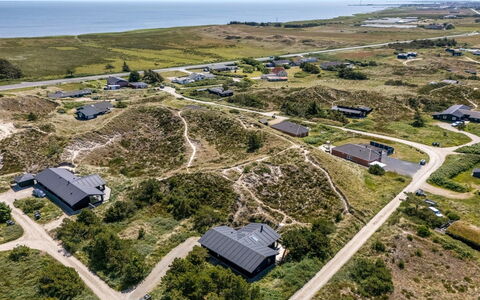 Sila - 800M from the Sea: Græs, Hus, Tag, Hjem, Sommerhus, Busk, Land Lot, Landdistrikt, Stuehus, Bunddække