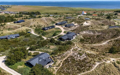 Sila - 800M from the Sea: Græs, Hus, Tag, Hjem, Sommerhus, Busk, Land Lot, Landdistrikt, Stuehus, Bunddække