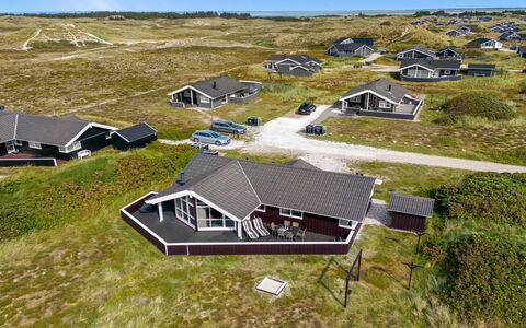 Thrugot - from the Sea: Busk, Urban Design, Bunddække, Mursten, Lejlighed, Estate, Murværk, Altan, Landscaping