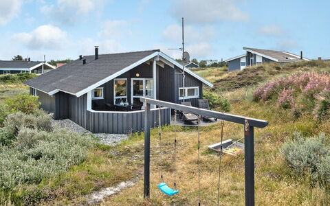 Clara - 500M from the Sea: Hus, Tag, Hjem, Sommerhus, Skur, Garden Bygninger, Sidespor, Gård, Bjælkehytte, Hytte