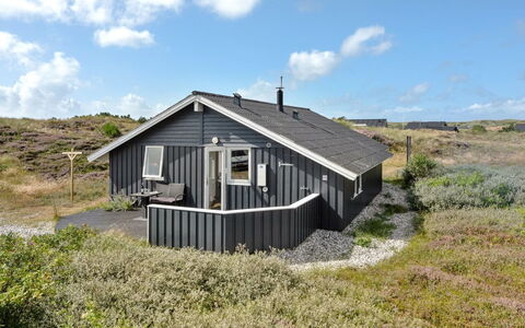 Clara - 500M from the Sea: Hus, Tag, Hjem, Sommerhus, Skur, Garden Bygninger, Sidespor, Gård, Bjælkehytte, Hytte