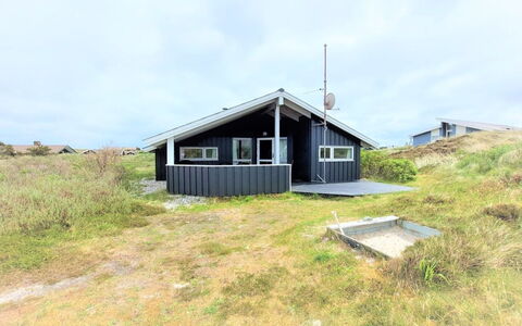 Clara - 500M from the Sea: Hus, Tag, Hjem, Sommerhus, Skur, Garden Bygninger, Sidespor, Gård, Bjælkehytte, Hytte