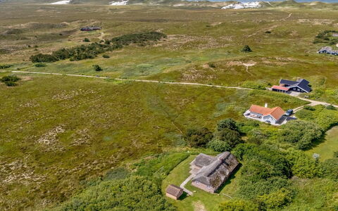 Vangja - 700M to the Fjord: Græs, Hus, Tag, Hjem, Sommerhus, Busk, Land Lot, Landdistrikt, Stuehus, Bunddække