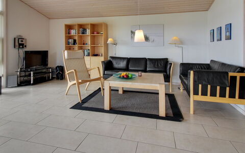 Sorella - 800M from the Sea: Hus, Tag, Hjem, Sommerhus, Skur, Garden Bygninger, Sidespor, Gård, Bjælkehytte, Hytte