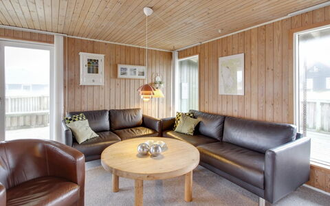 Aase - from the Sea: Hus, Tag, Hjem, Sommerhus, Estate, Stuehus, Villa, Veranda, Sidespor