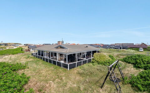 Temelko - 200M from the Sea: Hus, Tag, Hjem, Sommerhus, Estate, Stuehus, Villa, Veranda, Sidespor