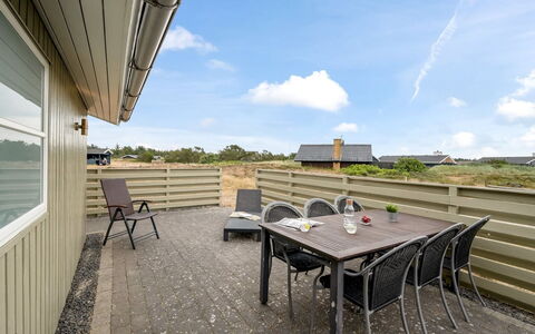 Drifa - 600M from the Sea: Tag, Land Lot, Sommerhus, Hjem, Landdistrikt, Skur, Sidespor, Garden Bygninger, Bjælkehytte, Hytte