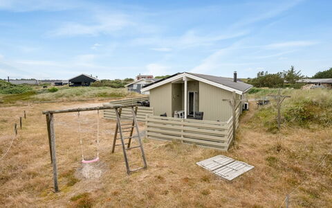 Drifa - 600M from the Sea: Tag, Land Lot, Sommerhus, Hjem, Landdistrikt, Skur, Sidespor, Garden Bygninger, Bjælkehytte, Hytte