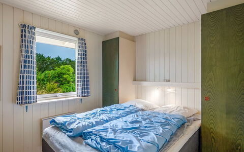 Steffen - 450M to the Fjord: Træ, Soveværelse, Hjem, Bed Frame, Seng, Sengetøj, Loft, Hårdttræ, Sengetøj, Bejdse