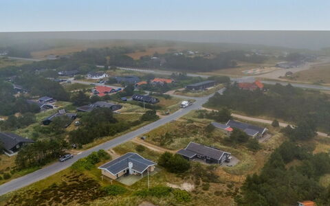 Steffen - 450M to the Fjord: Fugleperspektiv, Luftfotografering, Boligområde, Landskab, Økoregion, Almindeligt, Land Lot, Menneskelig Bosættelse, Forstad, Hjem