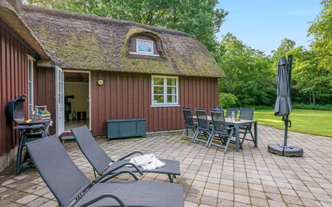 Fina - 15Km from the Sea: Sommerhus, Hjem, Hus, Tag, Veranda, Estate, Sidespor, Garden Bygninger, Stuehus, Gård