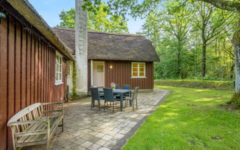 Fina - 15Km from the Sea: Sommerhus, Hjem, Hus, Tag, Veranda, Estate, Sidespor, Garden Bygninger, Stuehus, Gård