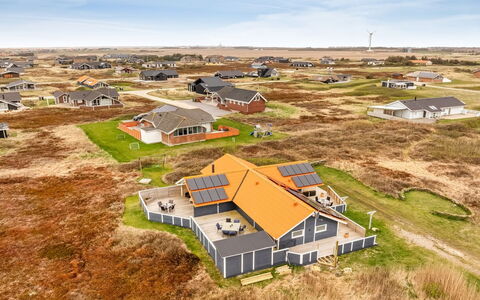 Doris - 150M from the Sea: Hus, Almindeligt, Land Lot, Landdistrikt, Mark, Prærie, Estate, Landsby, Farm, Luftfotografering