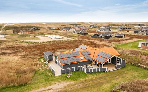 Doris - 150M from the Sea: Tag, Land Lot, Landdistrikt, Sommerhus, Mark, Prærie, Estate, Landsby, Skur, Stuehus
