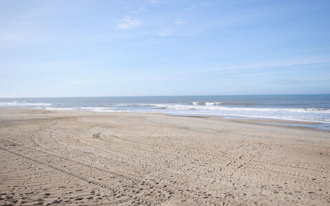 Cristine - 400M from the Sea: Strand, Blå, Krop Af Vand, Daytime, Vandressourcer, Naturligt Miljø, Kyst, Horisont, Hav, Kyst