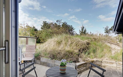 Ninna - 1Km from the Sea: Græs, Hus, Tag, Hjem, Sommerhus, Busk, Land Lot, Landdistrikt, Stuehus, Bunddække